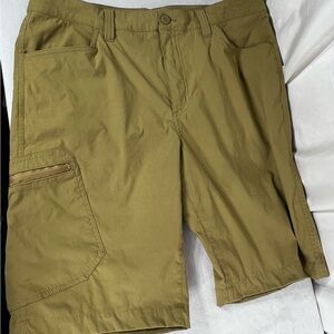 Eddie Bauer Travex Men's Cargo Shorts size 33